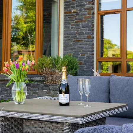 Seafort Luxury Hideaway بانتري