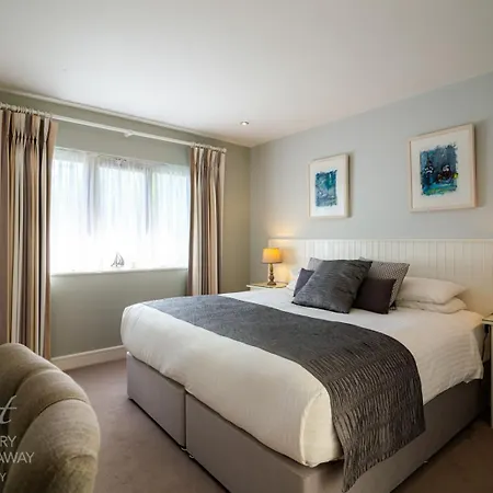 Seafort Luxury Hideaway * بانتري