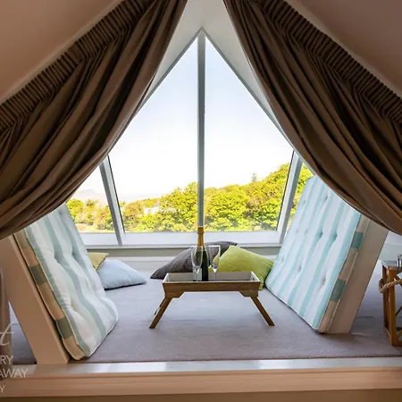 Seafort Luxury Hideaway بانتري