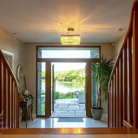 Seafort Luxury Hideaway بانتري